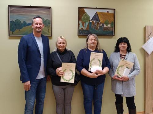 4fda5b49-15f4-4060-87b2-162fcd655e9c